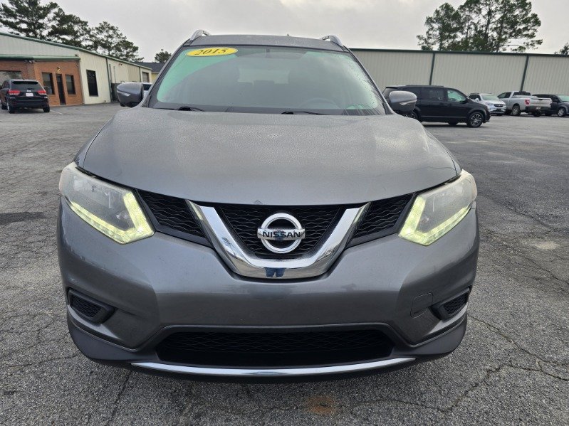 2015 Nissan Rogue SV's photo