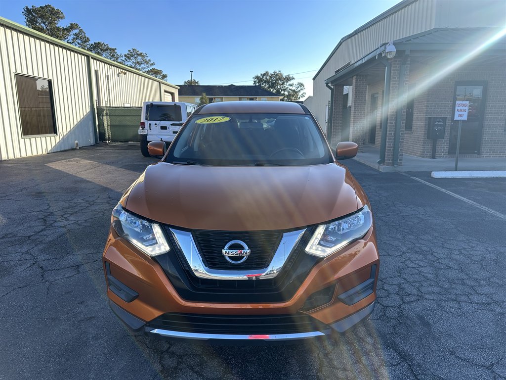 2017 Nissan Rogue S's photo