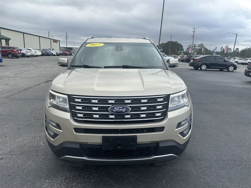 2017 Ford Explorer Limited's photo