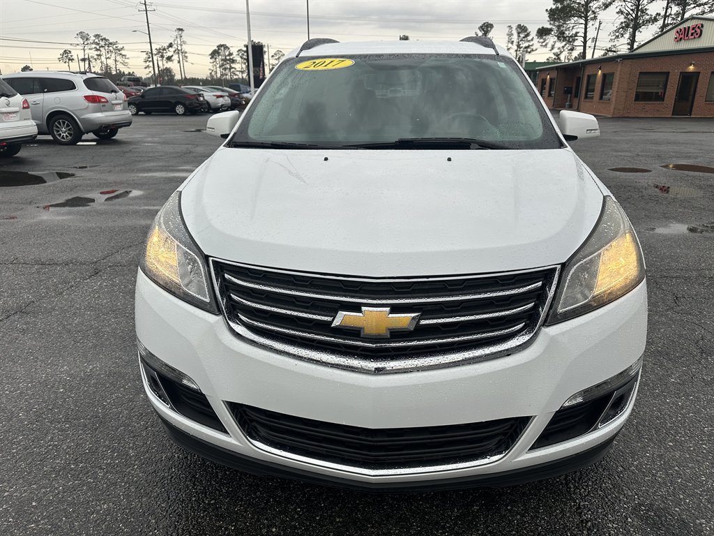 2017 Chevrolet Traverse 2LT's photo