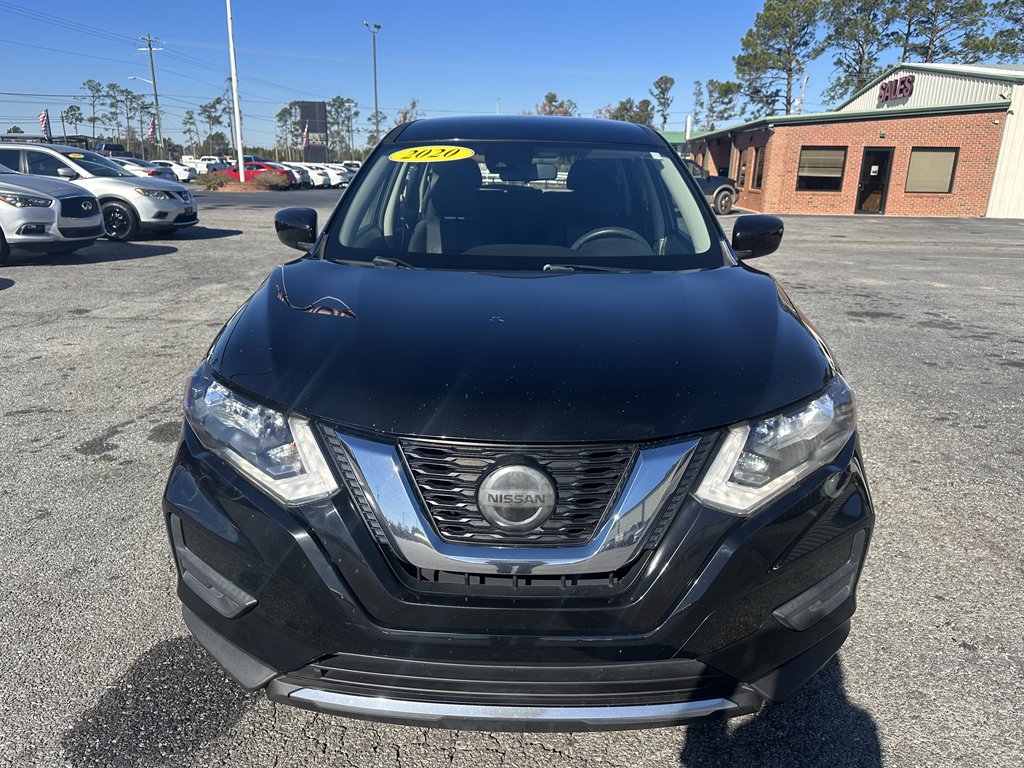 2020 Nissan Rogue S's photo