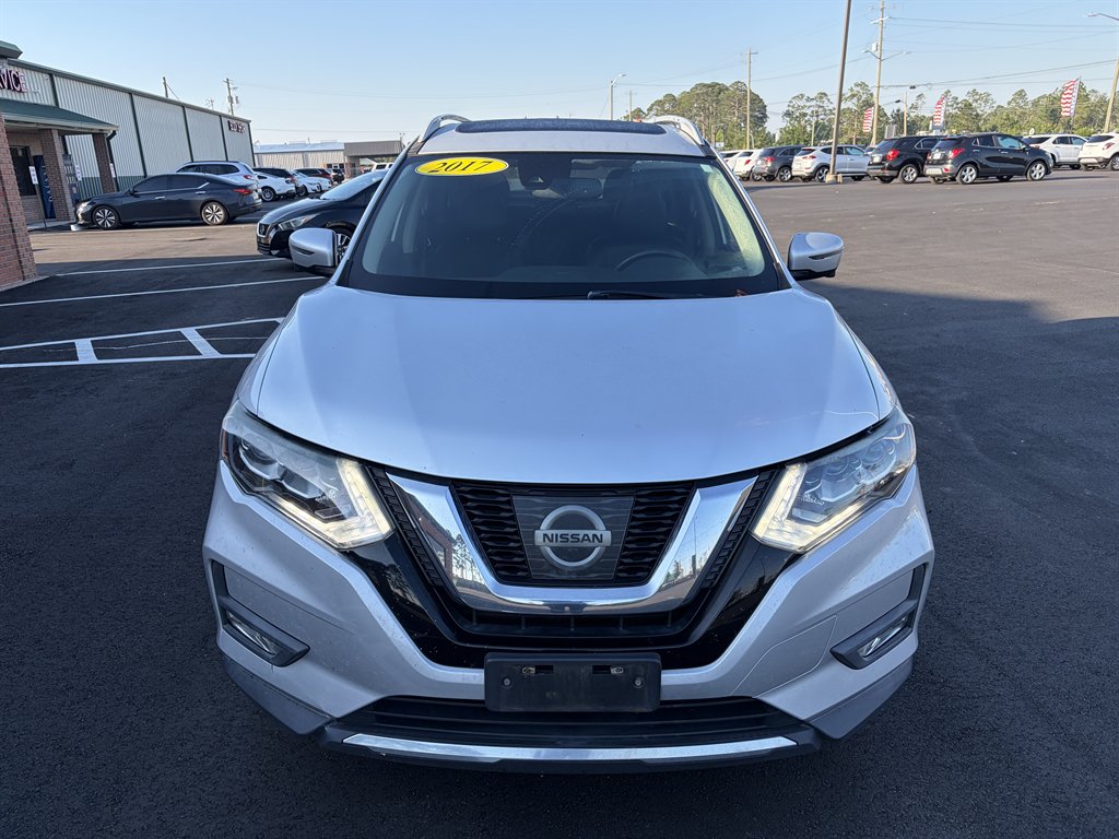 2017 Nissan Rogue SL FWD's photo