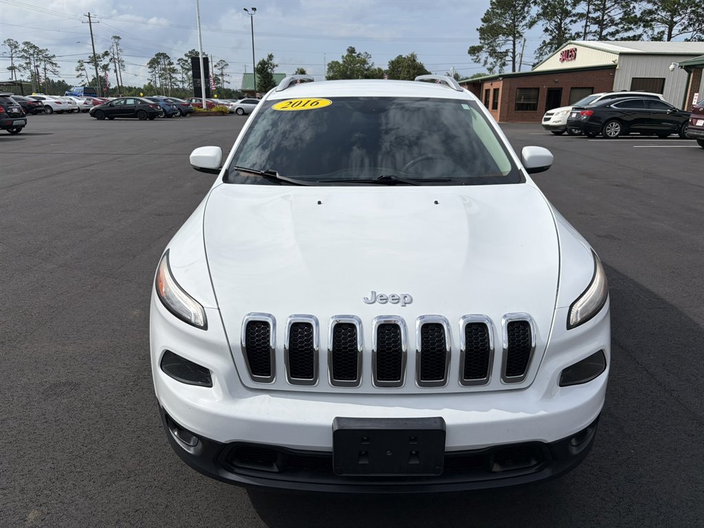 2016 Jeep Cherokee Latitude's photo