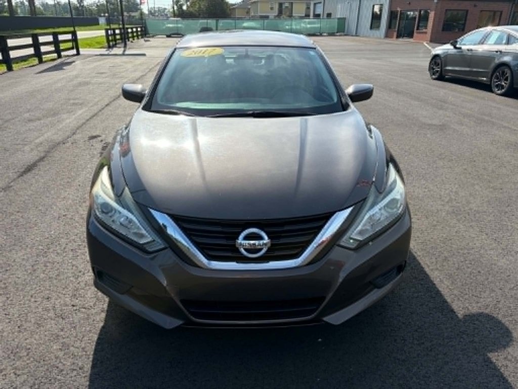 2017 Nissan Altima's photo
