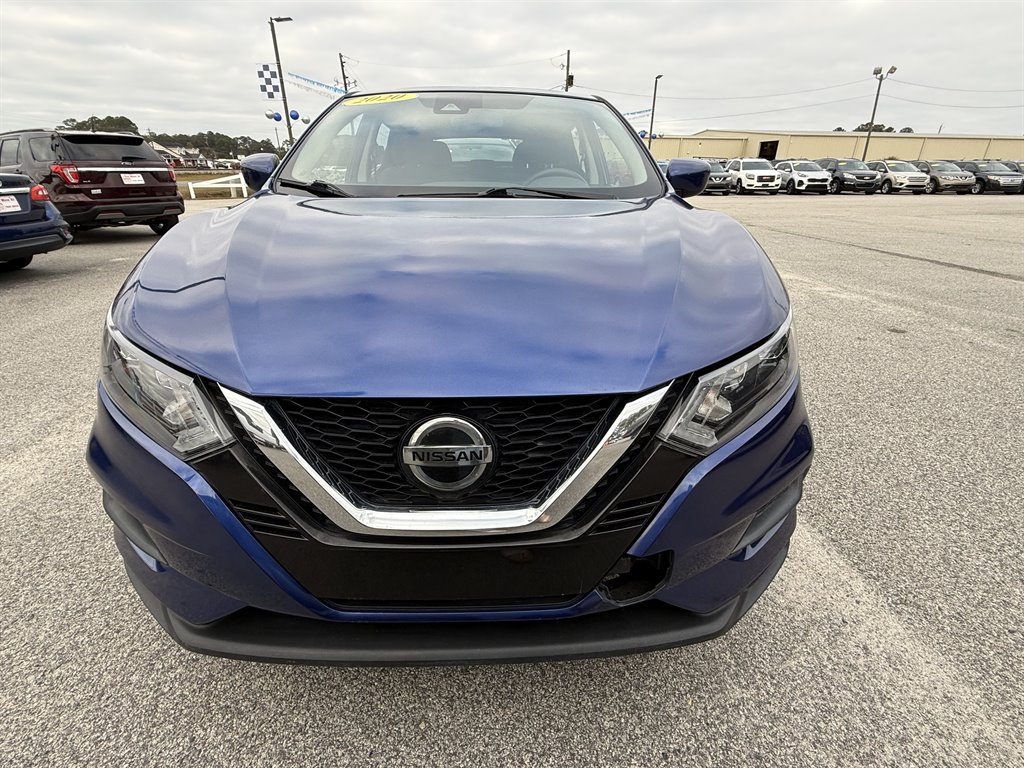 2020 Nissan Rogue Sport S's photo