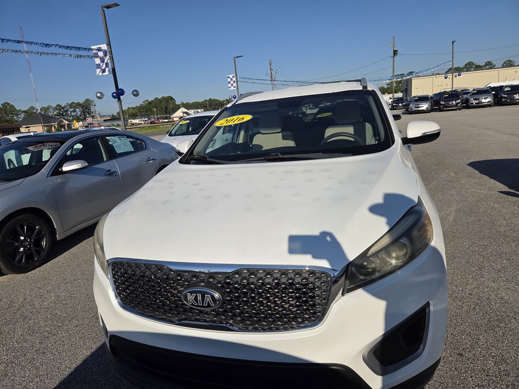 2016 Kia Sorento LX's photo