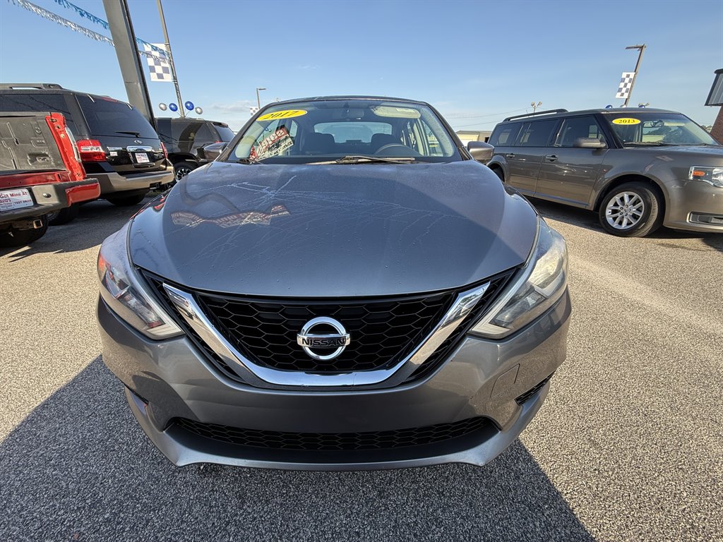 2017 Nissan Sentra S's photo