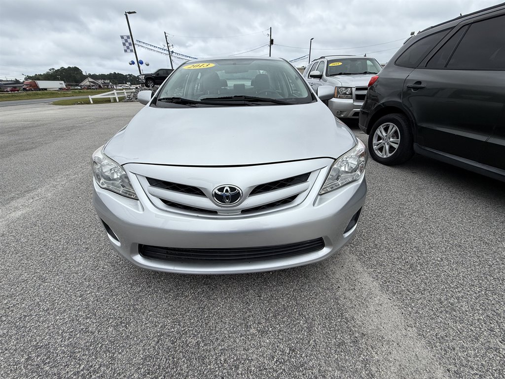 2013 Toyota Corolla LE's photo