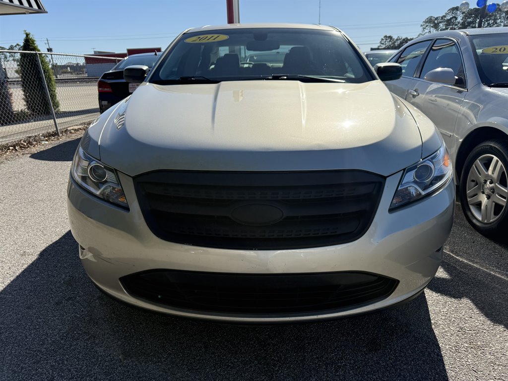2011 Ford Taurus SEL's photo