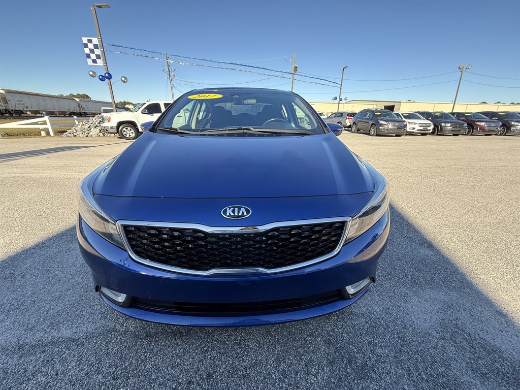 2017 Kia Forte S's photo