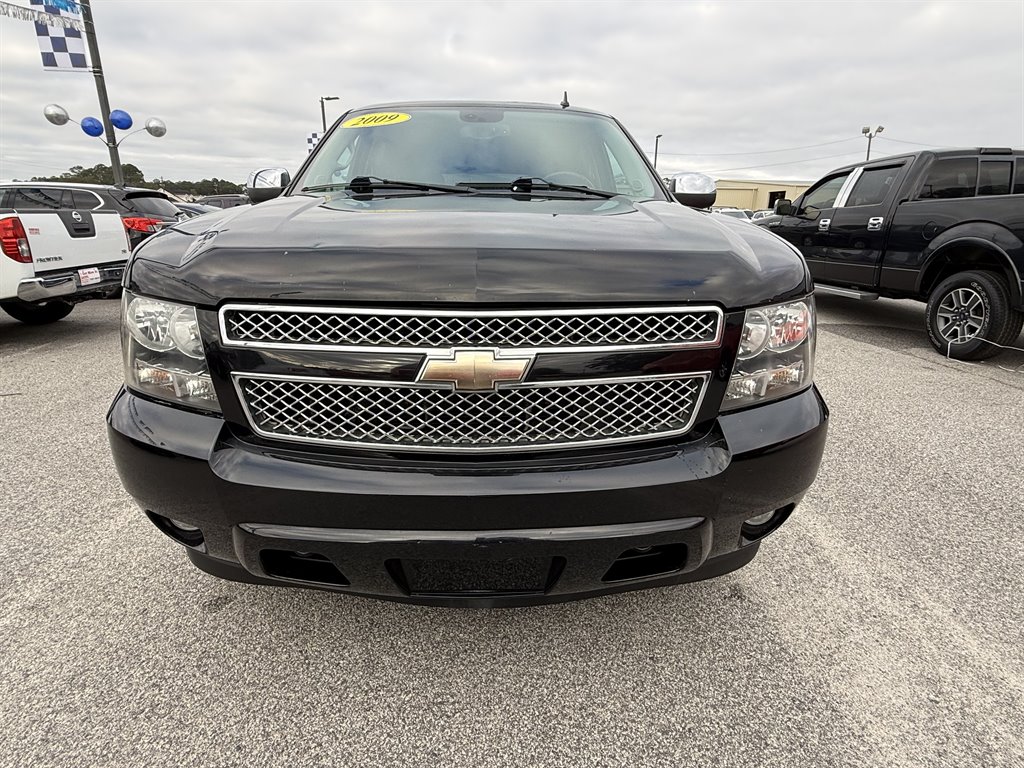 2009 Chevrolet Suburban LTZ's photo