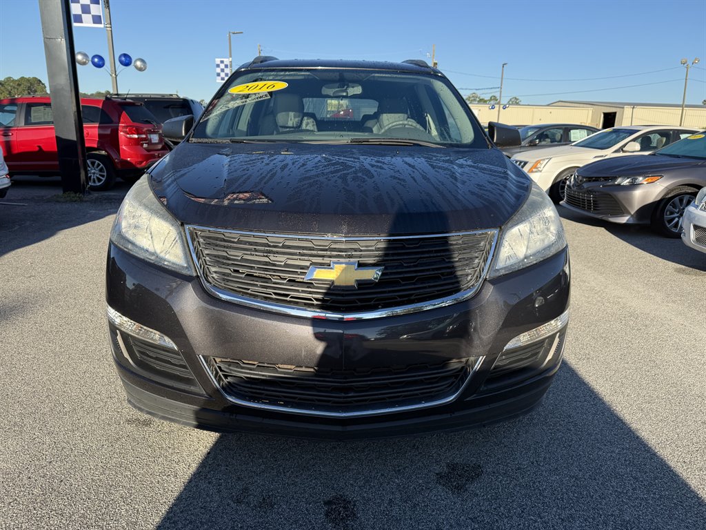 2016 Chevrolet Traverse LS's photo