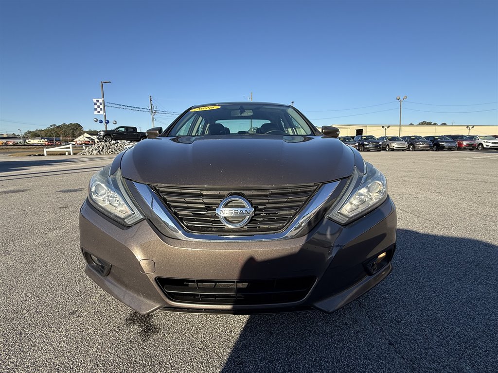 2016 Nissan Altima SL's photo