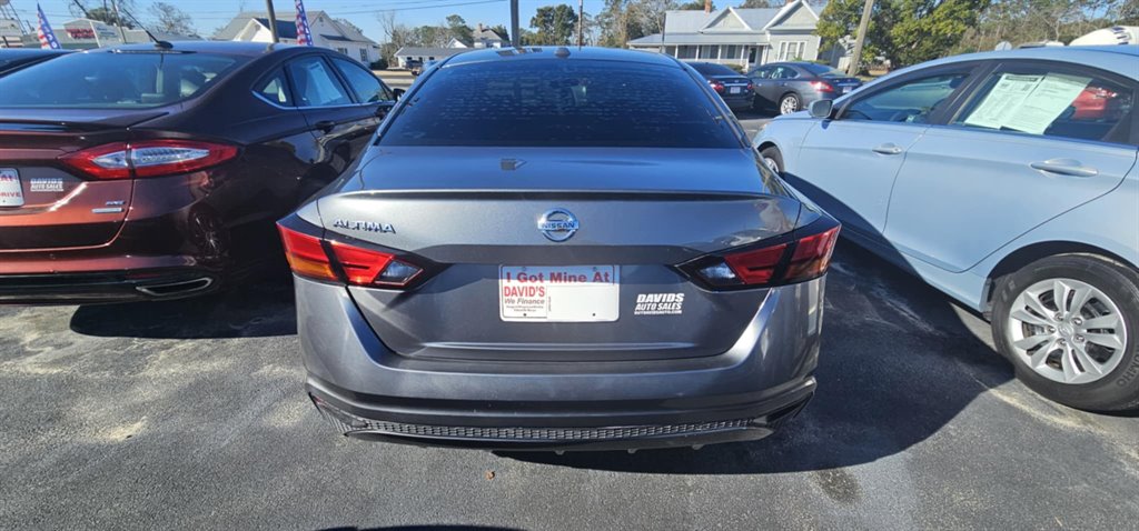 2019 Nissan Altima S photo 3