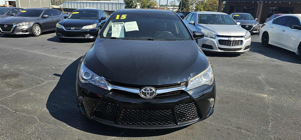 2015 Toyota Camry XSE's photo
