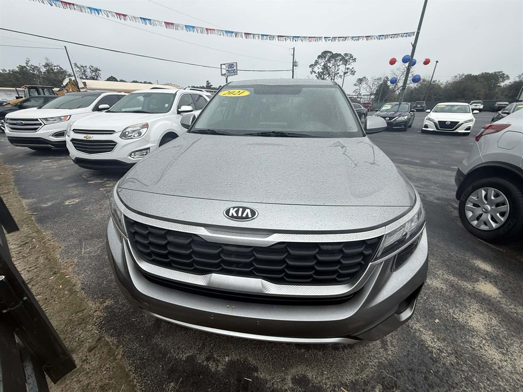 2021 Kia Seltos LX's photo