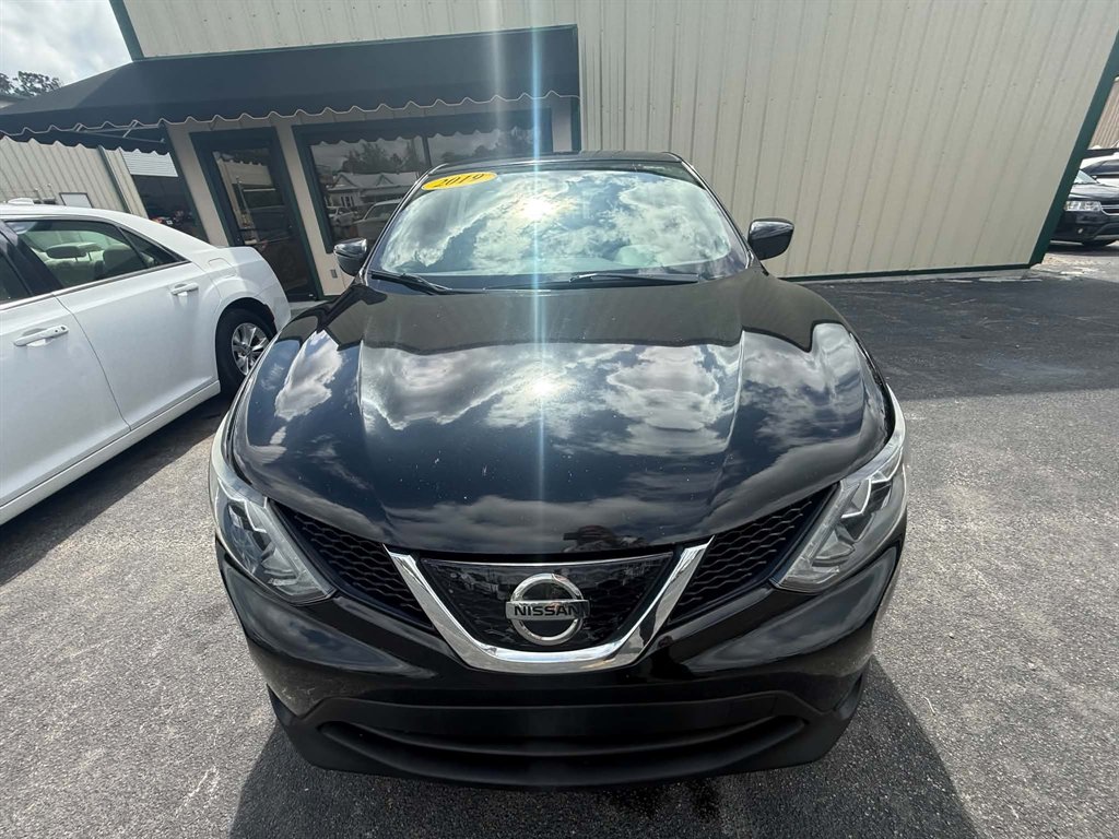 2019 Nissan Rogue Sport S FWD's photo