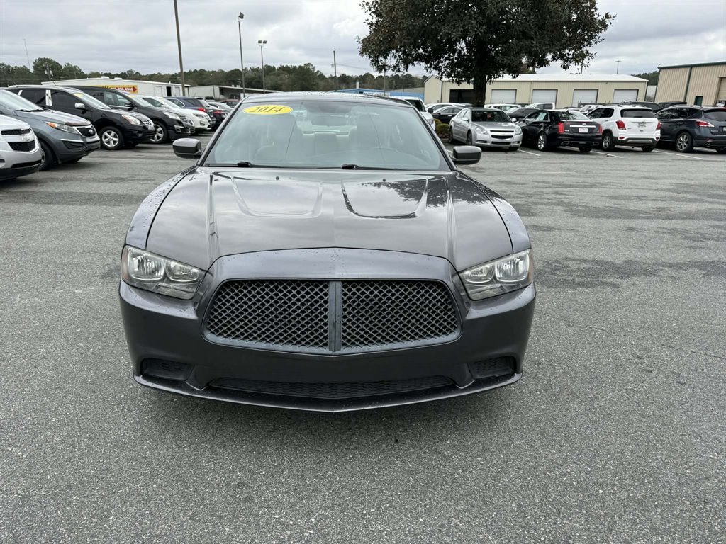 2014 Dodge Charger SE's photo