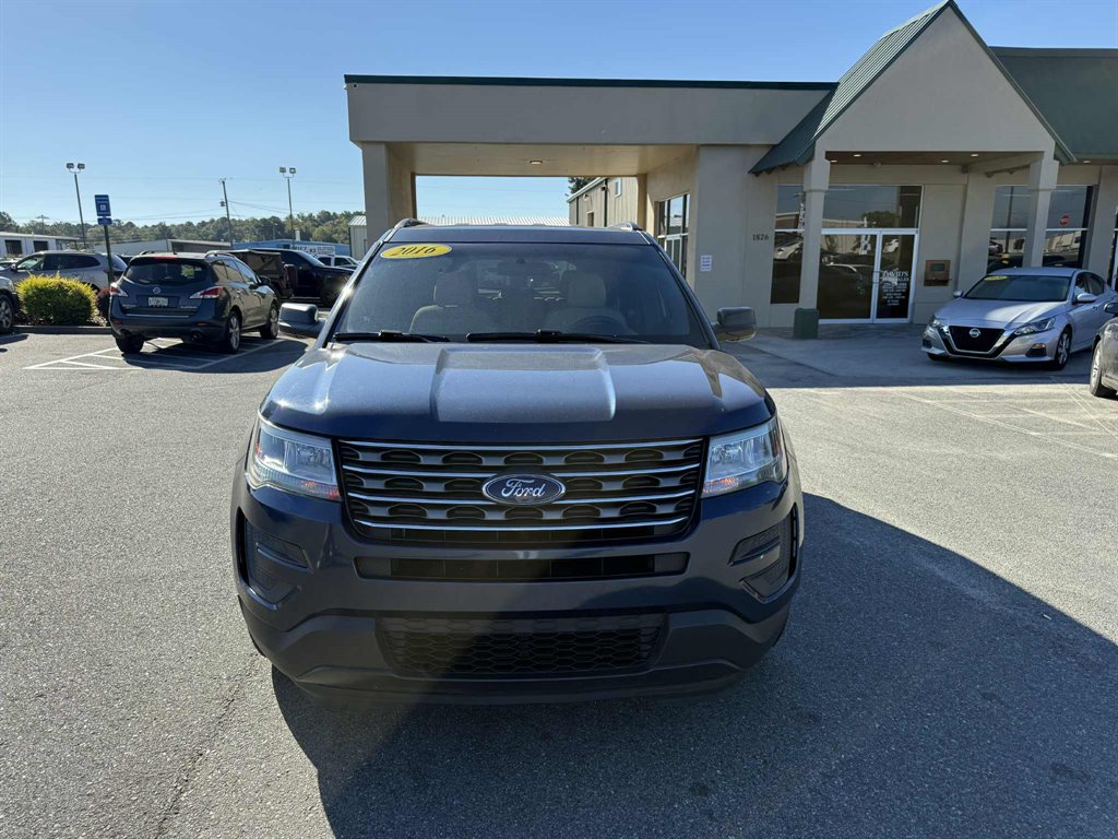 2016 Ford Explorer Base's photo
