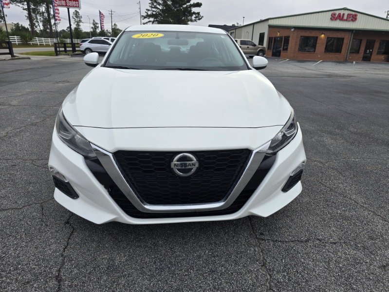 2020 Nissan Altima S's photo