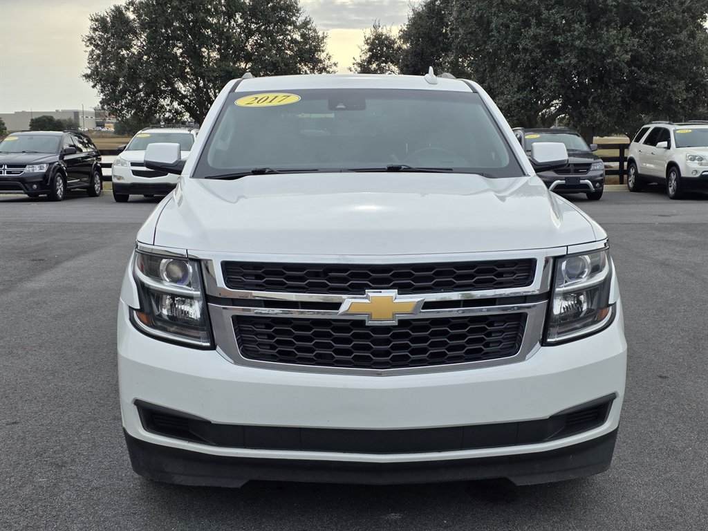 2017 Chevrolet Suburban LT's photo