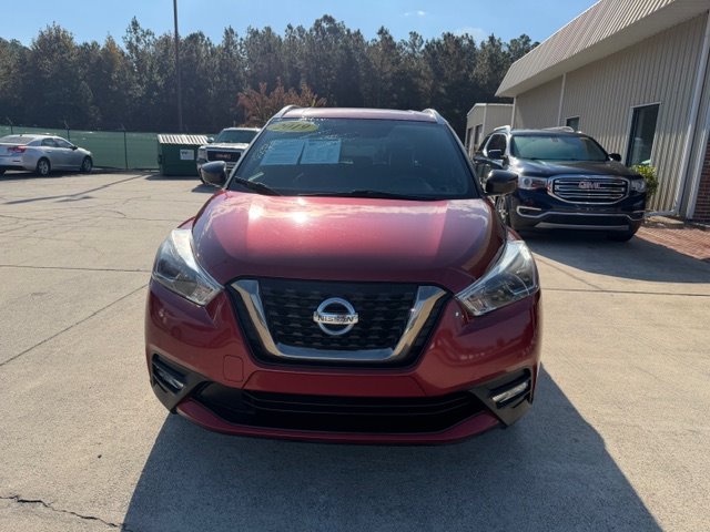 2019 Nissan Kicks SR's photo