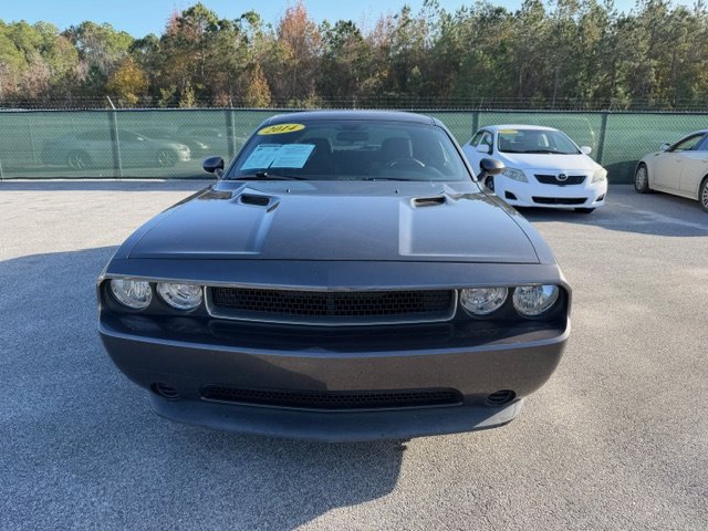 2014 Dodge Challenger SXT's photo