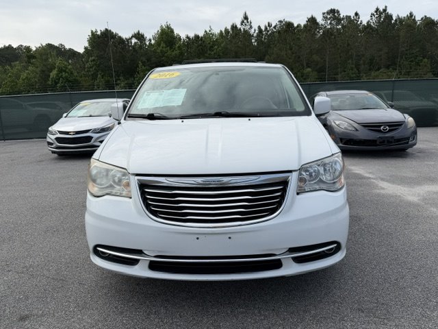 2016 Chrysler Town & Country Touring's photo