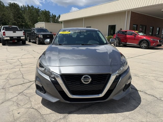 2019 Nissan Altima's photo