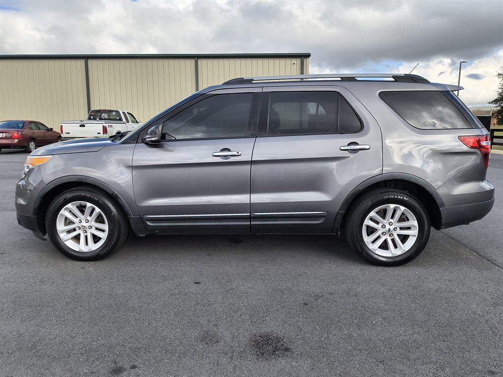 2014 Ford Explorer XLT photo 3