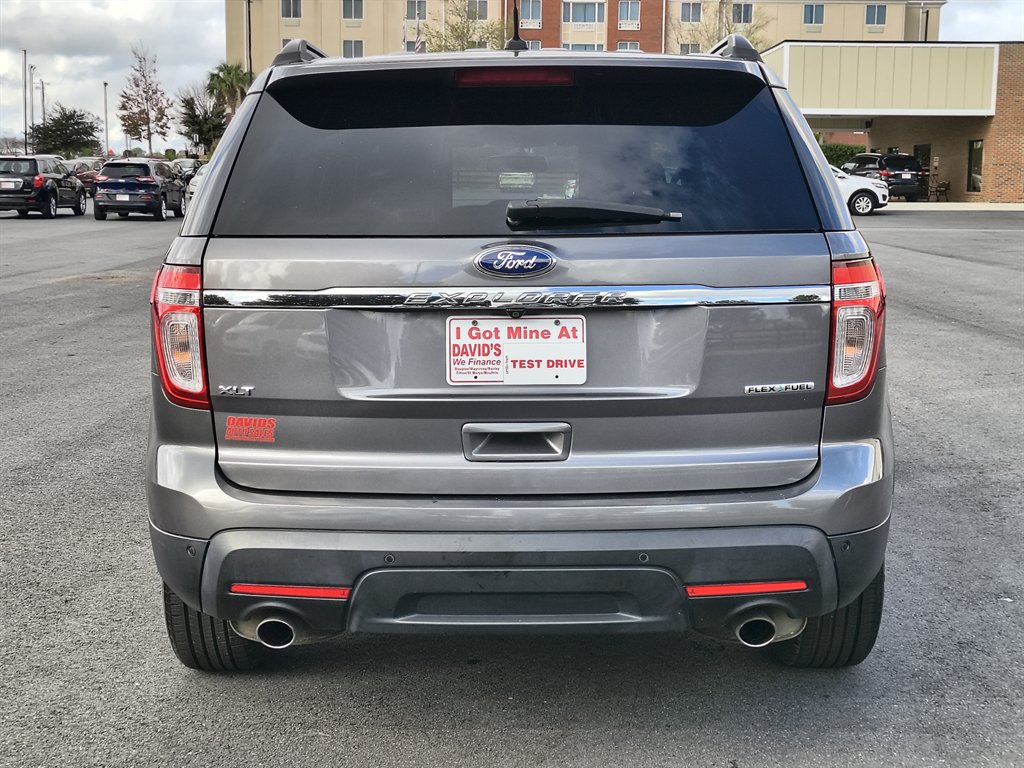 2014 Ford Explorer XLT photo 6