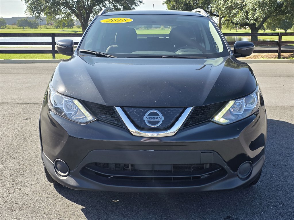 2018 Nissan Rogue Sport SV's photo