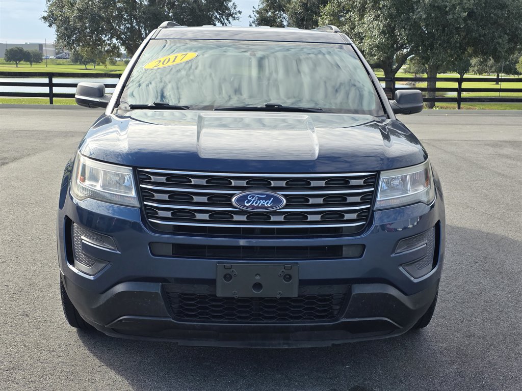 2017 Ford Explorer Base's photo