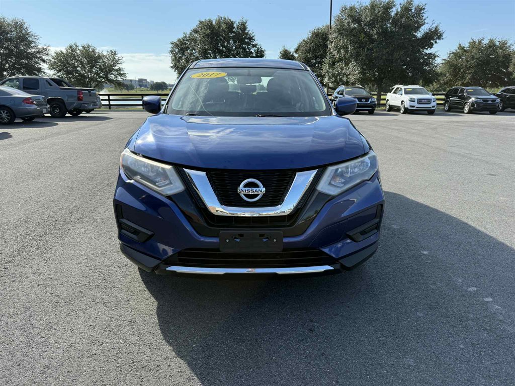 2017 Nissan Rogue S's photo