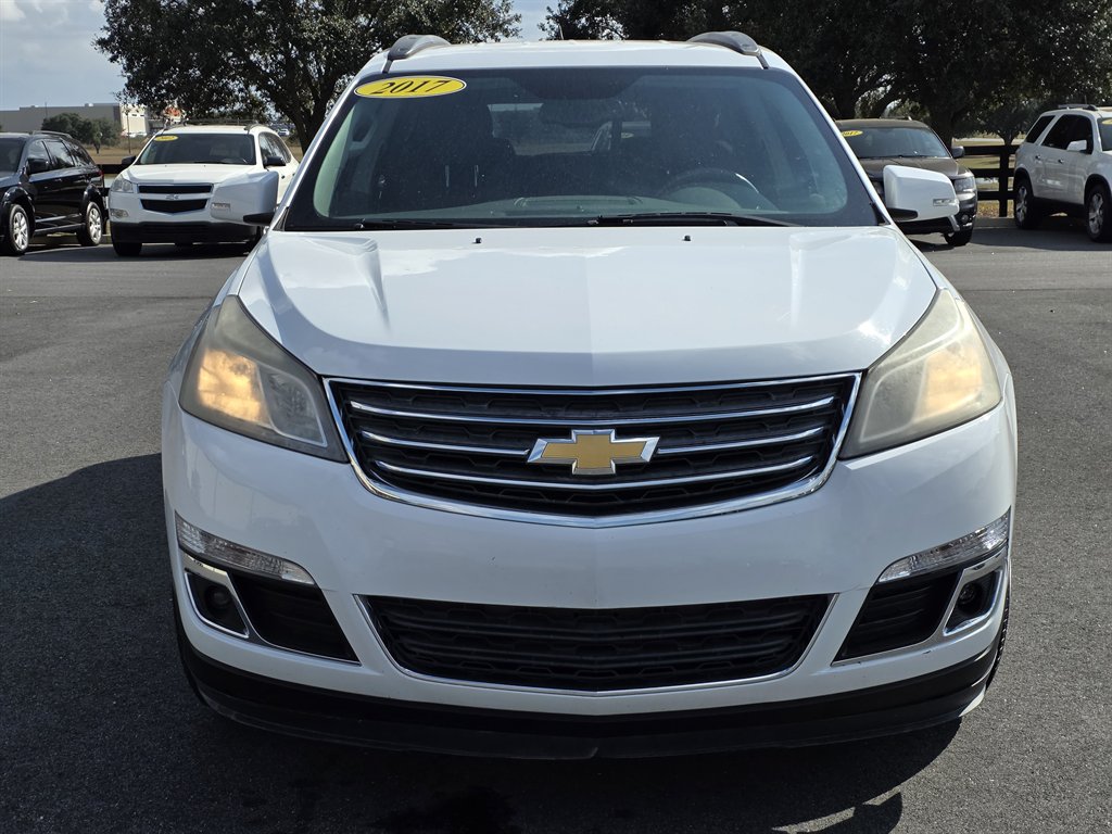 2017 Chevrolet Traverse 2LT's photo