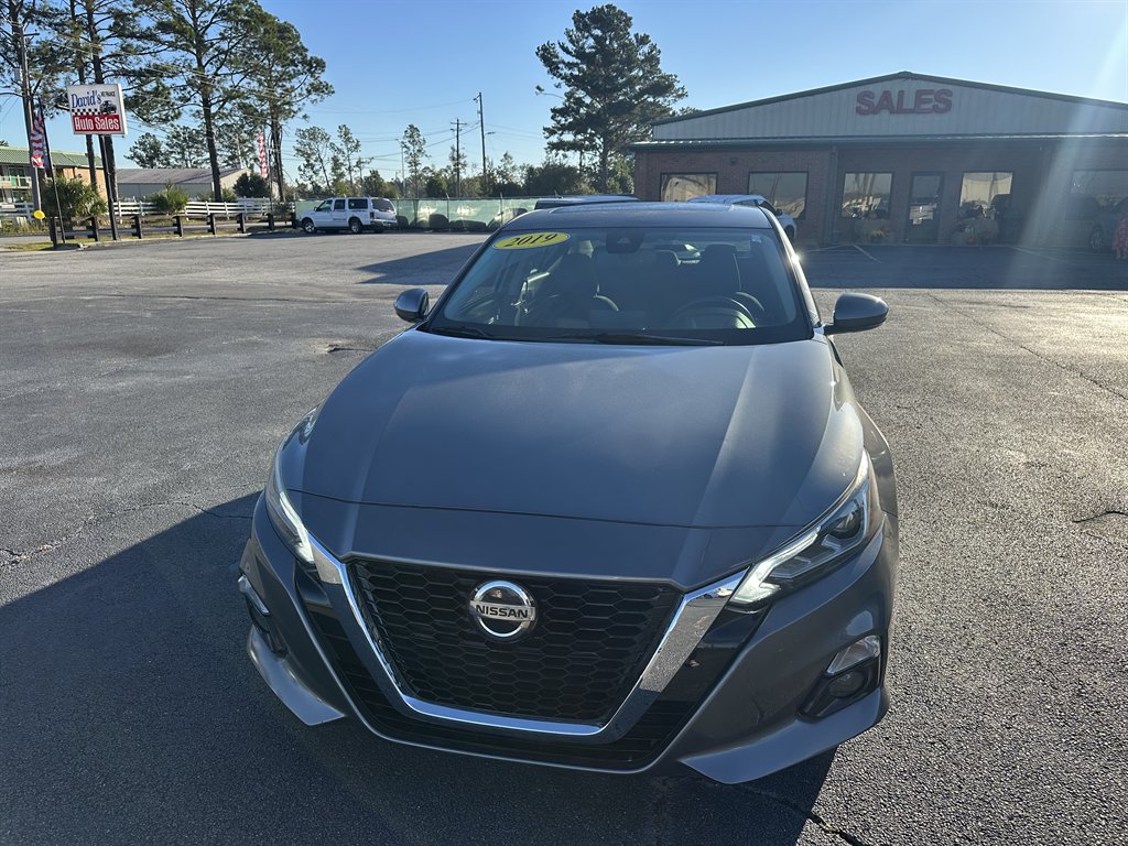 2019 Nissan Altima SV's photo