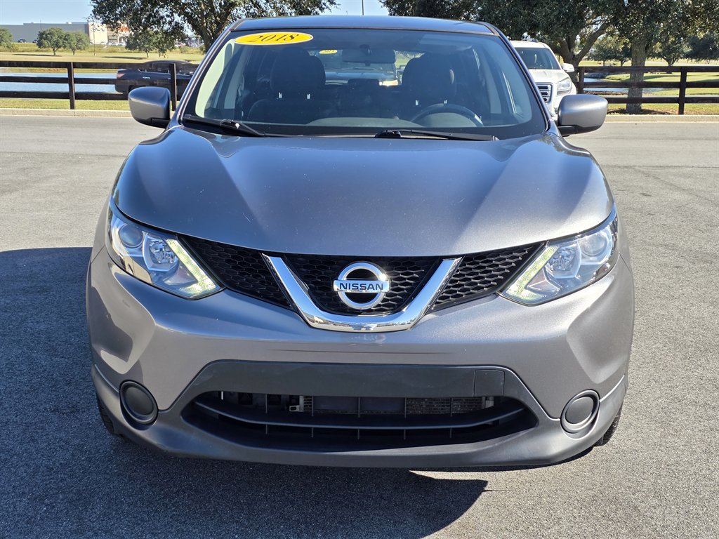 2018 Nissan Rogue Sport S's photo