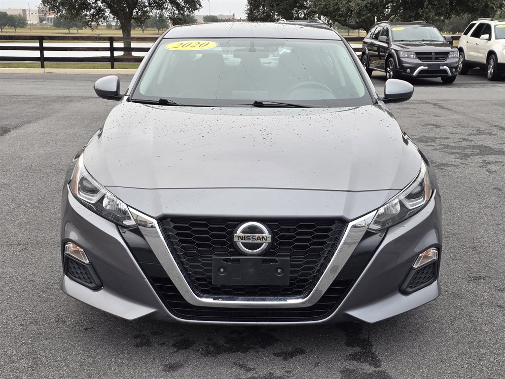 2020 Nissan Altima S's photo