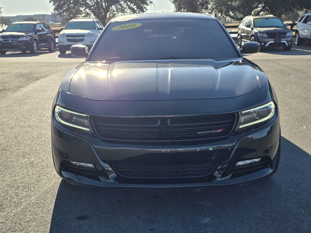 2016 Dodge Charger SXT's photo
