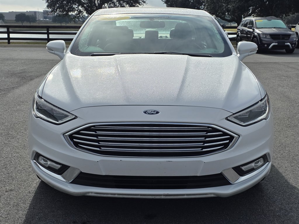 2017 Ford Fusion SE's photo