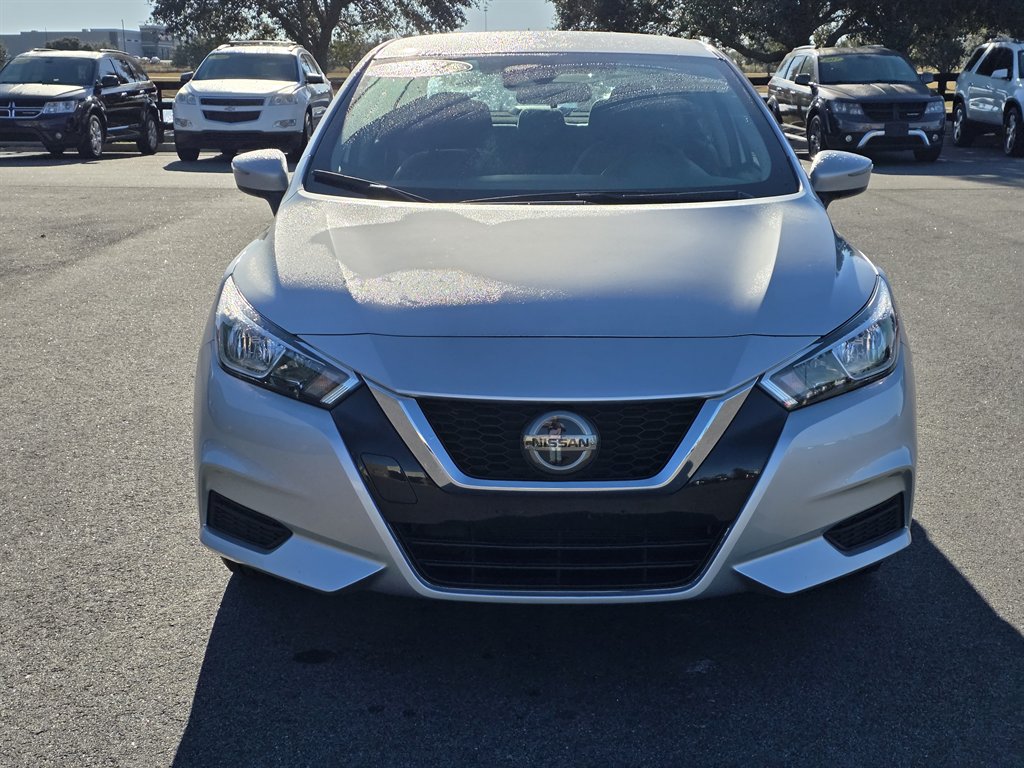 2021 Nissan Versa Sedan SV's photo