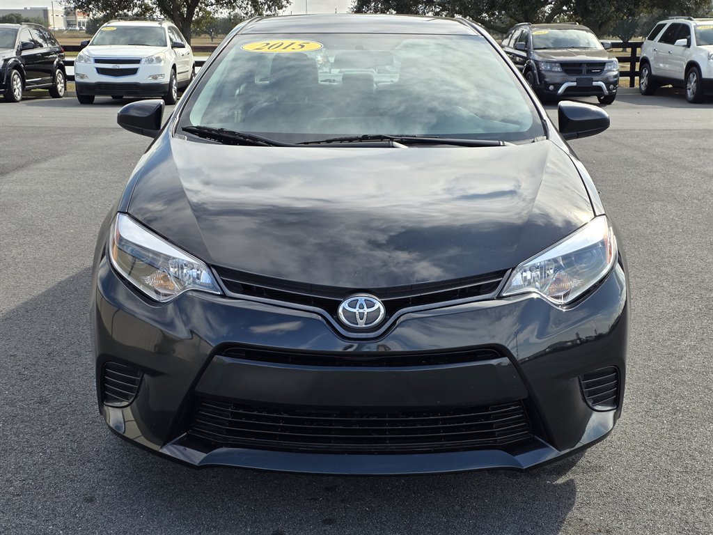 2015 Toyota Corolla LE's photo