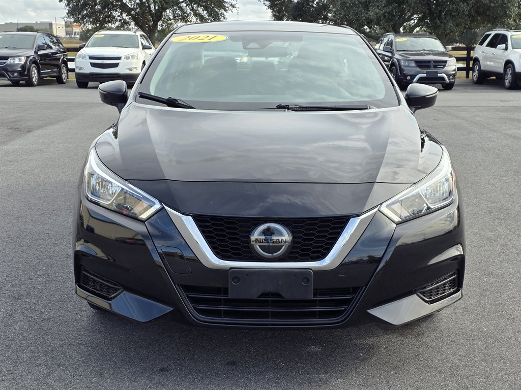 2021 Nissan Versa Sedan SV's photo