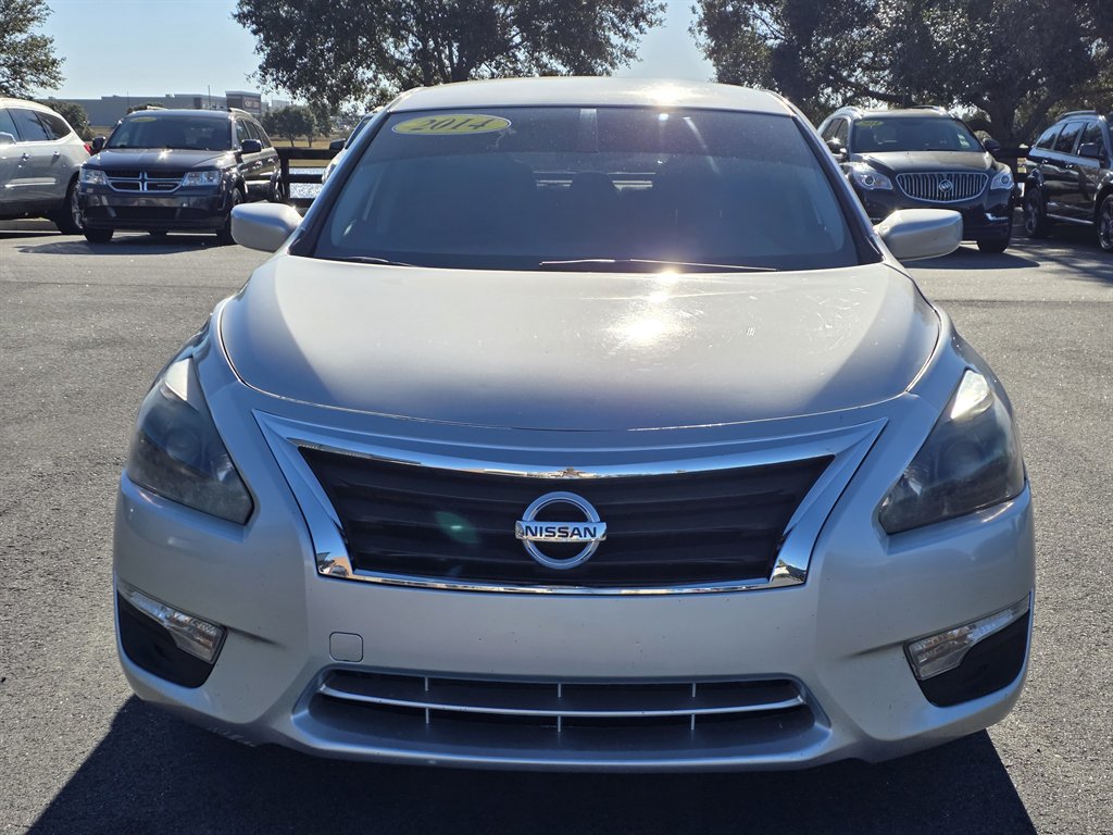 2014 Nissan Altima S's photo